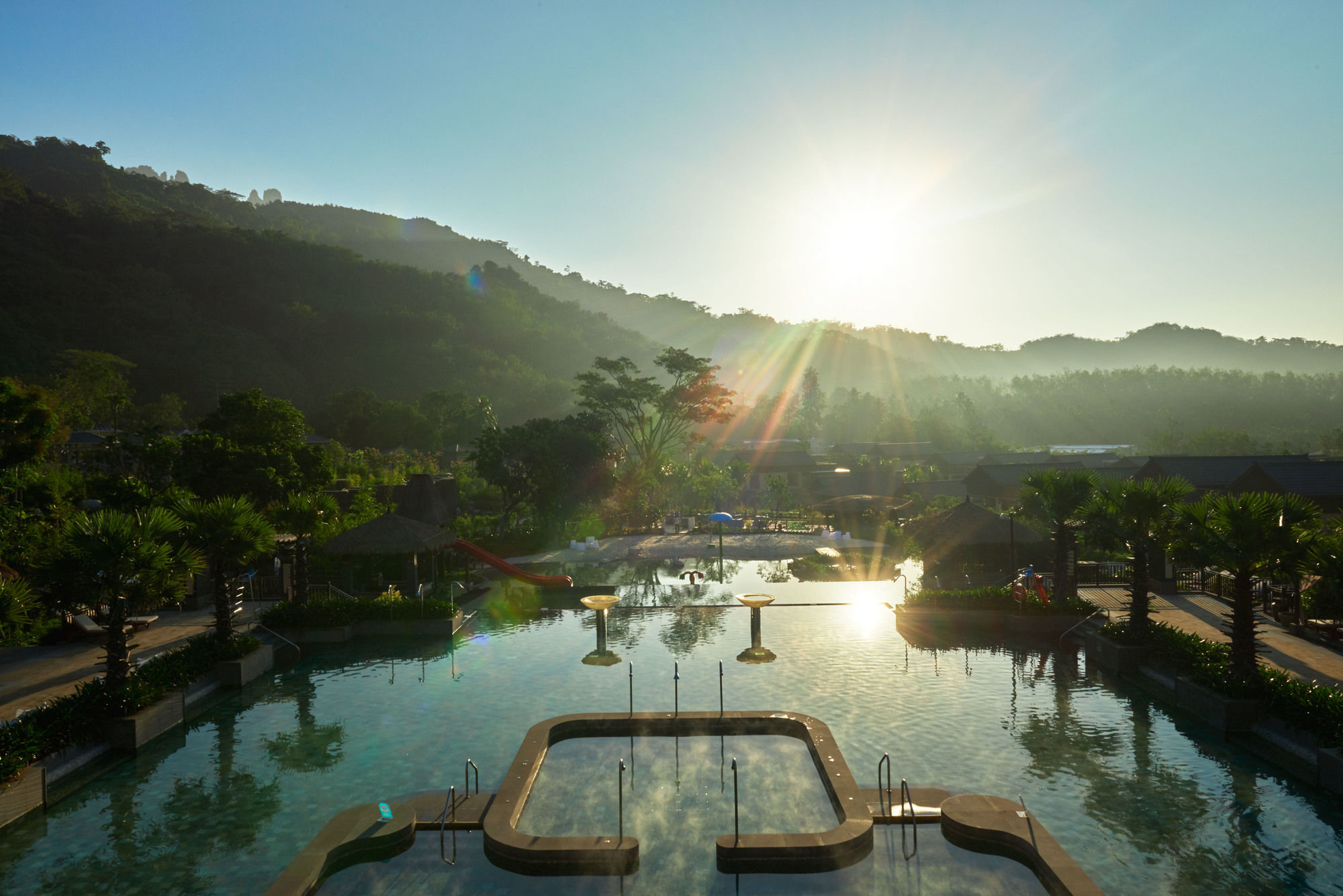 Doubletree Resort By Hilton Hotel Hainan - Qixianling Hot Spring Baoting Exteriér fotografie